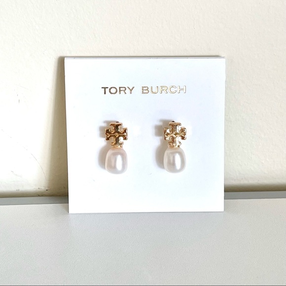 Tory Burch Small Baroque Pearl Logo Earrings - Picture 4 of 6